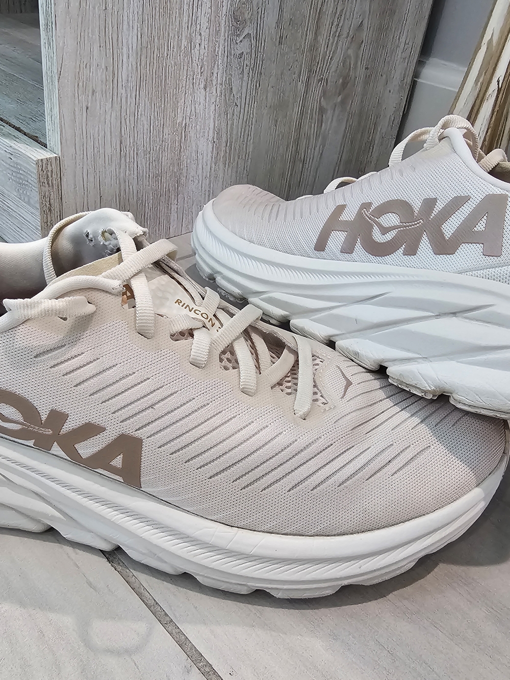 HOKA Rincon 3 Womens Light Beige Cream Running Shoes Sneakers Size 9